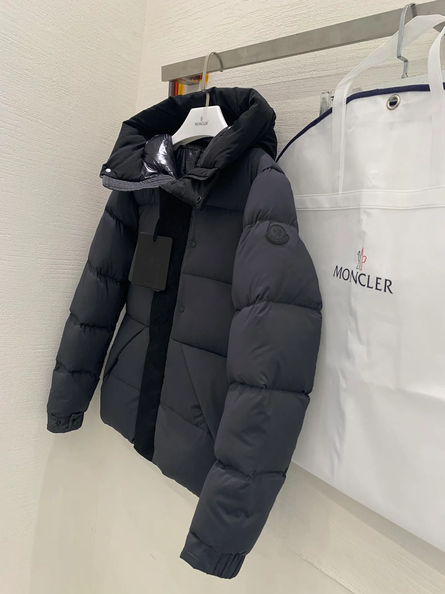 💎 💎 In Stock 2023 🆕Moncler Madeira 、 ， Mon*ler Series， 。 Series ， ！ ， ！ Series， 90% ， ， ， ， ， ！ ， ， ！ ， ， ， ！ ， chao ， ， ！！！ ， ， ， ！！！ ， ！ ！ ， ， 。 ！！ 、 ， Moncler Classic ， ！ ：Black White Gray Size：12345